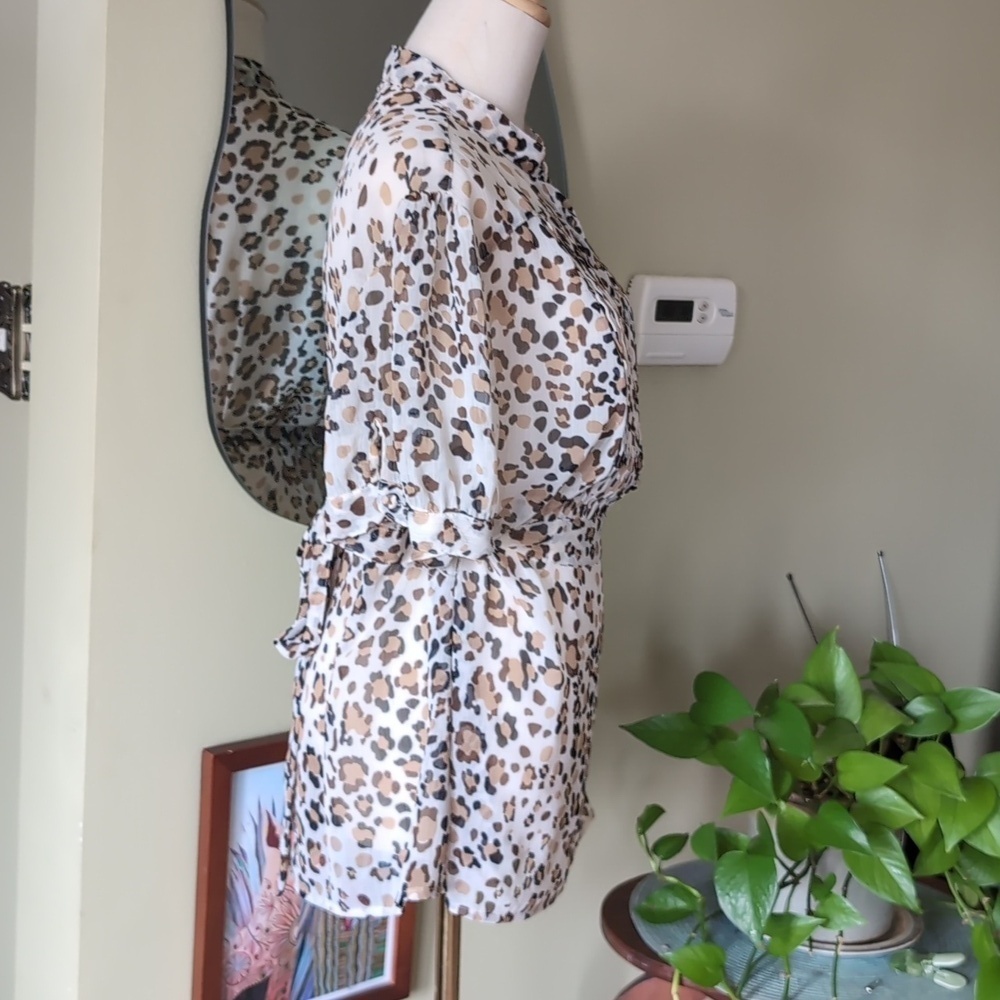 Apt. 9 Leopard Print Pleated Surplice Blouse 1X GUC - Picture 6 of 13